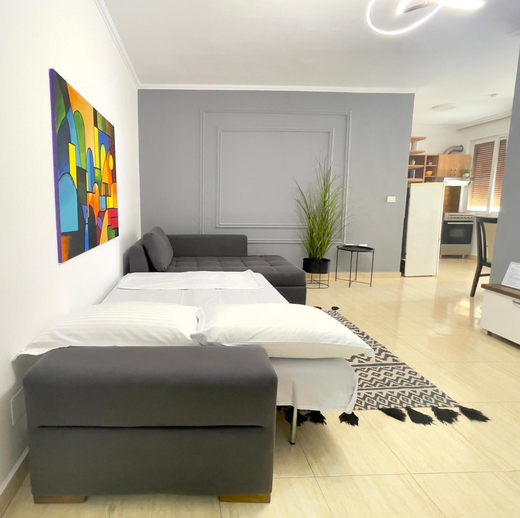 Maris Apartment 티라나 외부 사진